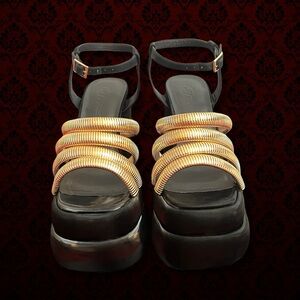 🖤Poster Girl x DOLLS KILL Fiery Disguise Platform Sandals💛